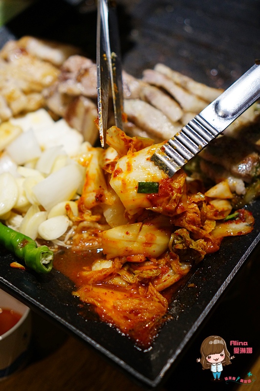 娘子韓食(市民店)：【食記】台北東區 娘子韓食 市民店 八色豬五花韓式烤肉 辣味海鮮鍋 生菜包肉最對味