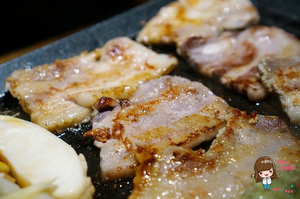 娘子韓食(市民店)：【食記】台北東區 娘子韓食 市民店 八色豬五花韓式烤肉 辣味海鮮鍋 生菜包肉最對味