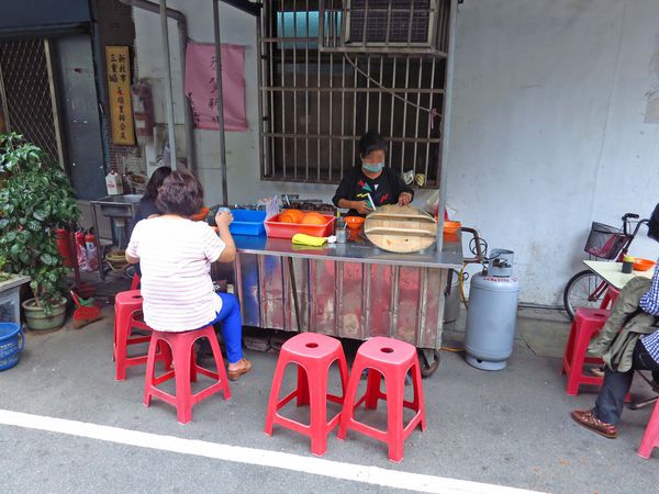 【三重美食】永福街20元大腸麵線-巷弄隱藏版麵線