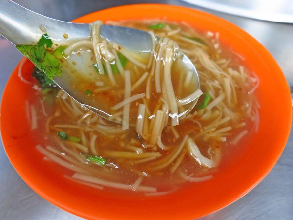 【三重美食】永福街20元大腸麵線-巷弄隱藏版麵線