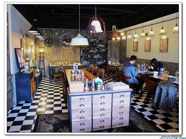 Dacci 打趣法式廚房:(台南。東區美食)Dacci 打趣,法式廚房 / 在“打趣”,你吃得到法國道地鄉村菜+國際咖啡調配師為您調製的飲品~無論是正餐時段或午茶時刻,來坐來好食^^