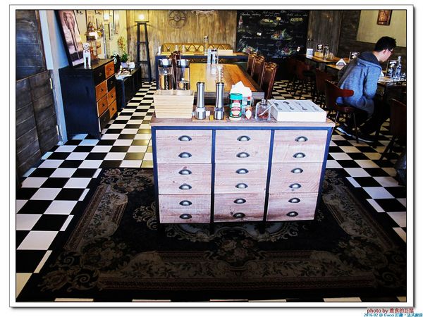 Dacci 打趣法式廚房:(台南。東區美食)Dacci 打趣,法式廚房 / 在“打趣”,你吃得到法國道地鄉村菜+國際咖啡調配師為您調製的飲品~無論是正餐時段或午茶時刻,來坐來好食^^