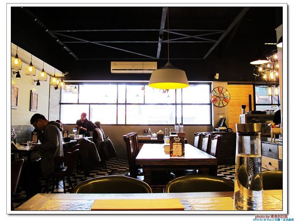 Dacci 打趣法式廚房:(台南。東區美食)Dacci 打趣,法式廚房 / 在“打趣”,你吃得到法國道地鄉村菜+國際咖啡調配師為您調製的飲品~無論是正餐時段或午茶時刻,來坐來好食^^