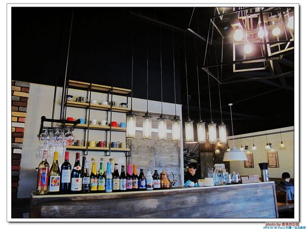 Dacci 打趣法式廚房:(台南。東區美食)Dacci 打趣,法式廚房 / 在“打趣”,你吃得到法國道地鄉村菜+國際咖啡調配師為您調製的飲品~無論是正餐時段或午茶時刻,來坐來好食^^