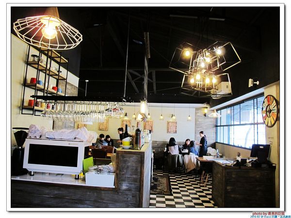 Dacci 打趣法式廚房:(台南。東區美食)Dacci 打趣,法式廚房 / 在“打趣”,你吃得到法國道地鄉村菜+國際咖啡調配師為您調製的飲品~無論是正餐時段或午茶時刻,來坐來好食^^