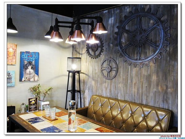 Dacci 打趣法式廚房:(台南。東區美食)Dacci 打趣,法式廚房 / 在“打趣”,你吃得到法國道地鄉村菜+國際咖啡調配師為您調製的飲品~無論是正餐時段或午茶時刻,來坐來好食^^