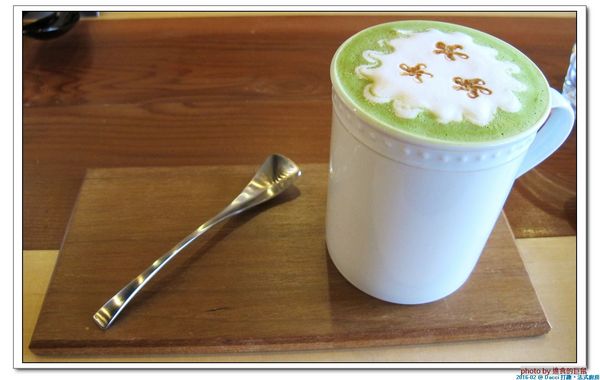 Dacci 打趣法式廚房:(台南。東區美食)Dacci 打趣,法式廚房 / 在“打趣”,你吃得到法國道地鄉村菜+國際咖啡調配師為您調製的飲品~無論是正餐時段或午茶時刻,來坐來好食^^