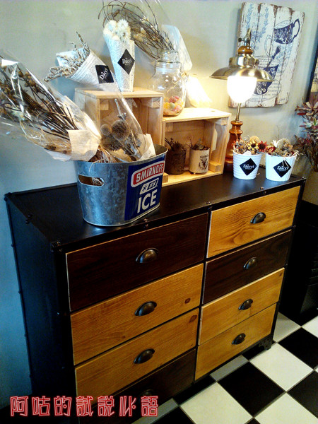 Dacci 打趣法式廚房:【臺南Ω東區】Dacci 打趣,法式廚房。餐點好吃氣氛佳,大推嫩煎鴨胸佐覆巧克力盆子醬