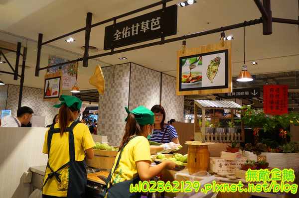 全佑甘草芭樂(新光三越 台南西門店):【台南-中西區】燕巢牛奶x紅心芭樂...8種中藥的古早味甘草汁...健康無負擔...《全佑甘草芭樂》