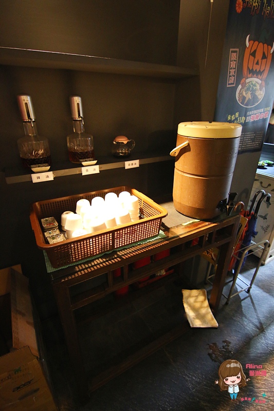 勝面(南京店)：【食記】台北南京東路 勝面 麻辣牛肉拉麵 精燉牛肉拉麵 鮮嫩牛肉片帶著花椒獨特香氣 香麻夠味