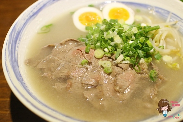 勝面(南京店)：【食記】台北南京東路 勝面 麻辣牛肉拉麵 精燉牛肉拉麵 鮮嫩牛肉片帶著花椒獨特香氣 香麻夠味