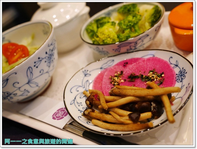 Purple宇治抹茶專賣:台中綠園道 PURPLE抹茶沙龍 時尚貴婦下午茶~鹹的抹茶料理一樣讚