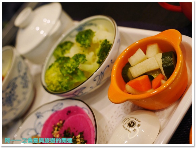 Purple宇治抹茶專賣:台中綠園道 PURPLE抹茶沙龍 時尚貴婦下午茶~鹹的抹茶料理一樣讚