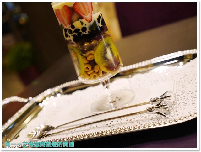 Purple宇治抹茶專賣:台中綠園道 PURPLE抹茶沙龍 時尚貴婦下午茶~鹹的抹茶料理一樣讚