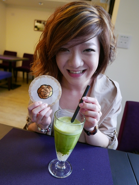 PURPLE Matcha Salon：1041021[官本金文愛台灣]二訪台中市西區THE ONE草悟道誠品綠園道商圈PURPLE Matcha Salon美味的抹茶貴妃凍飲抹茶控繼續尖叫吧平價消費高檔享受CP值超高