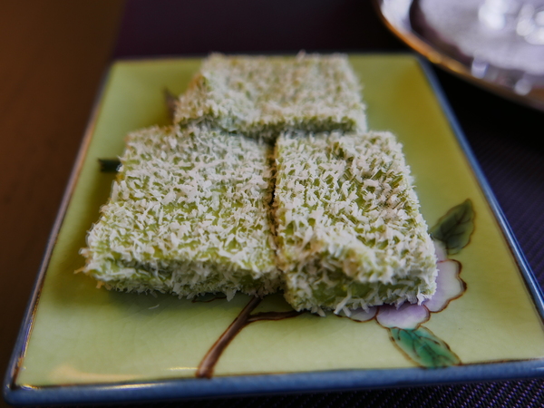 PURPLE Matcha Salon：1041021[官本金文愛台灣]二訪台中市西區THE ONE草悟道誠品綠園道商圈PURPLE Matcha Salon美味的抹茶貴妃凍飲抹茶控繼續尖叫吧平價消費高檔享受CP值超高