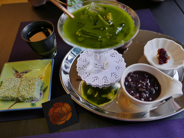 PURPLE Matcha Salon：1041021[官本金文愛台灣]二訪台中市西區THE ONE草悟道誠品綠園道商圈PURPLE Matcha Salon美味的抹茶貴妃凍飲抹茶控繼續尖叫吧平價消費高檔享受CP值超高