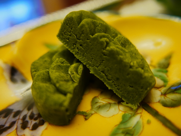 PURPLE Matcha Salon：1041020[官本金文愛台灣]台中市西區THE ONE草悟道誠品綠園道商圈PURPLE Matcha Salon台中第四家正宗抹茶店開張抹茶控尖叫吧