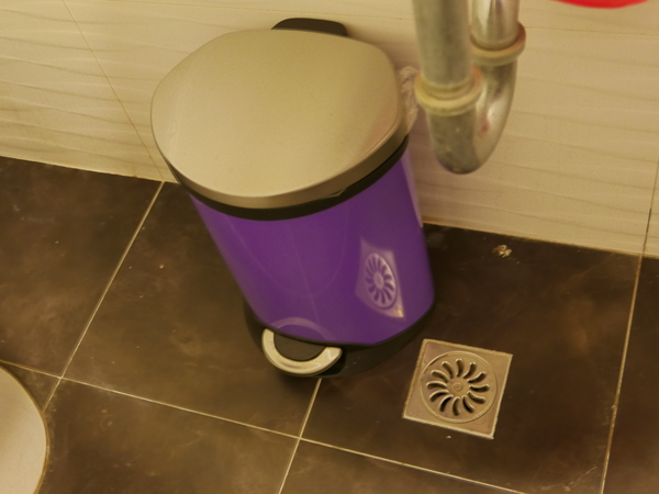 PURPLE Matcha Salon：1041021[官本金文愛台灣]二訪台中市西區THE ONE草悟道誠品綠園道商圈PURPLE Matcha Salon美味的抹茶貴妃凍飲抹茶控繼續尖叫吧平價消費高檔享受CP值超高