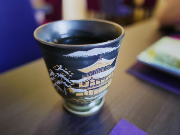 PURPLE Matcha Salon：1041021[官本金文愛台灣]二訪台中市西區THE ONE草悟道誠品綠園道商圈PURPLE Matcha Salon美味的抹茶貴妃凍飲抹茶控繼續尖叫吧平價消費高檔享受CP值超高