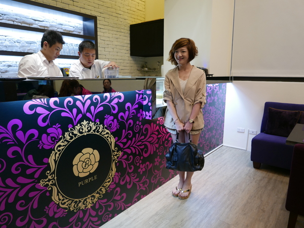 PURPLE Matcha Salon：1041021[官本金文愛台灣]二訪台中市西區THE ONE草悟道誠品綠園道商圈PURPLE Matcha Salon美味的抹茶貴妃凍飲抹茶控繼續尖叫吧平價消費高檔享受CP值超高