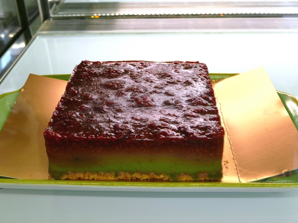 PURPLE Matcha Salon：1041021[官本金文愛台灣]二訪台中市西區THE ONE草悟道誠品綠園道商圈PURPLE Matcha Salon美味的抹茶貴妃凍飲抹茶控繼續尖叫吧平價消費高檔享受CP值超高