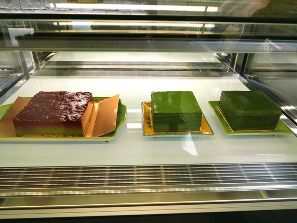 PURPLE Matcha Salon：1041021[官本金文愛台灣]二訪台中市西區THE ONE草悟道誠品綠園道商圈PURPLE Matcha Salon美味的抹茶貴妃凍飲抹茶控繼續尖叫吧平價消費高檔享受CP值超高