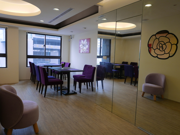 PURPLE Matcha Salon：1041021[官本金文愛台灣]二訪台中市西區THE ONE草悟道誠品綠園道商圈PURPLE Matcha Salon美味的抹茶貴妃凍飲抹茶控繼續尖叫吧平價消費高檔享受CP值超高