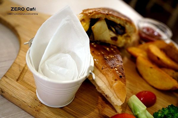 Z.E.R.O Café：【南京三民美食/下午茶/甜點 推薦】可愛溫馨小店 ✿✿ ZERO Café ✿✿