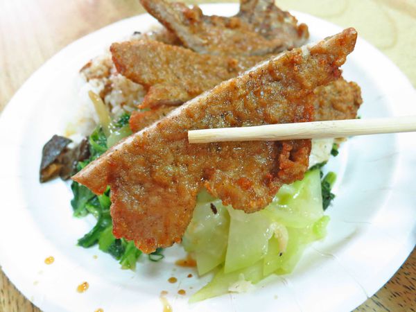 【中和美食】東大排骨-1盒便當2人份量,超大份量老店