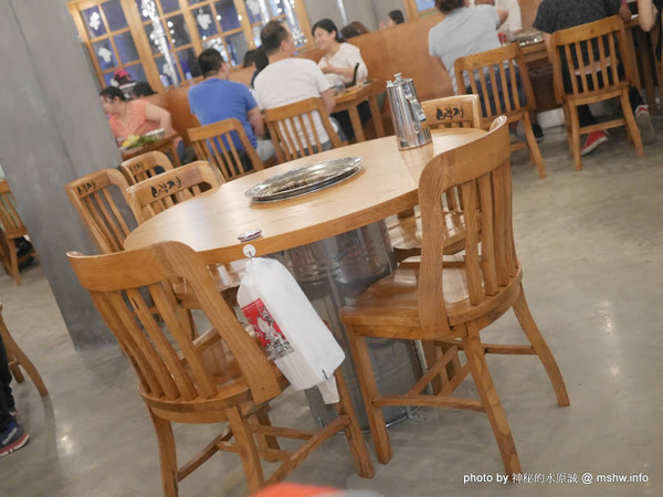 姜虎東678白丁烤肉：【食記】台中姜虎東678白丁韓國傳統烤肉台中店@北屯漢口幫美食廣場 : 世界第一BBQ？嗯,這裡的食材跟醬料都比在韓國首爾要好吃的多了…也比林佳龍有誠意喔!