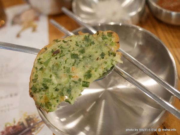 姜虎東678白丁烤肉：【食記】台中姜虎東678白丁韓國傳統烤肉台中店@北屯漢口幫美食廣場 : 世界第一BBQ？嗯,這裡的食材跟醬料都比在韓國首爾要好吃的多了…也比林佳龍有誠意喔!