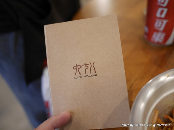 姜虎東678白丁烤肉：【食記】台中姜虎東678白丁韓國傳統烤肉台中店@北屯漢口幫美食廣場 : 世界第一BBQ？嗯,這裡的食材跟醬料都比在韓國首爾要好吃的多了…也比林佳龍有誠意喔!