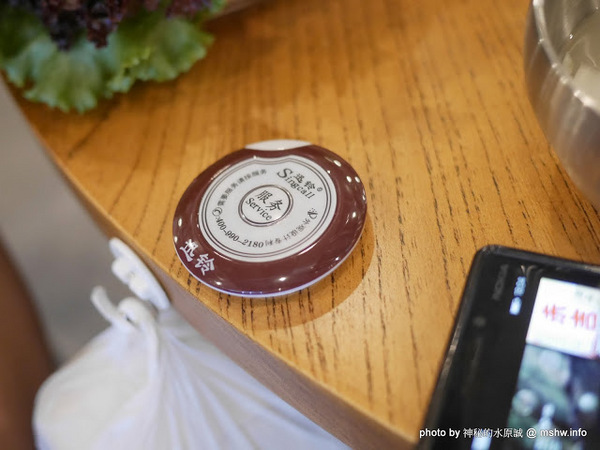 姜虎東678白丁烤肉：【食記】台中姜虎東678白丁韓國傳統烤肉台中店@北屯漢口幫美食廣場 : 世界第一BBQ？嗯,這裡的食材跟醬料都比在韓國首爾要好吃的多了…也比林佳龍有誠意喔!