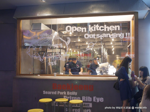 姜虎東678白丁烤肉：【食記】台中姜虎東678白丁韓國傳統烤肉台中店@北屯漢口幫美食廣場 : 世界第一BBQ？嗯,這裡的食材跟醬料都比在韓國首爾要好吃的多了…也比林佳龍有誠意喔!