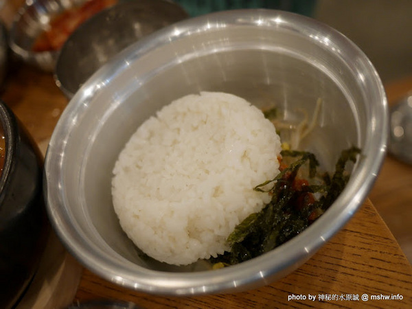 姜虎東678白丁烤肉：【食記】台中姜虎東678白丁韓國傳統烤肉台中店@北屯漢口幫美食廣場 : 世界第一BBQ？嗯,這裡的食材跟醬料都比在韓國首爾要好吃的多了…也比林佳龍有誠意喔!