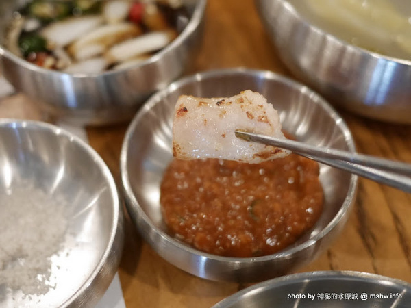 姜虎東678白丁烤肉：【食記】台中姜虎東678白丁韓國傳統烤肉台中店@北屯漢口幫美食廣場 : 世界第一BBQ？嗯,這裡的食材跟醬料都比在韓國首爾要好吃的多了…也比林佳龍有誠意喔!