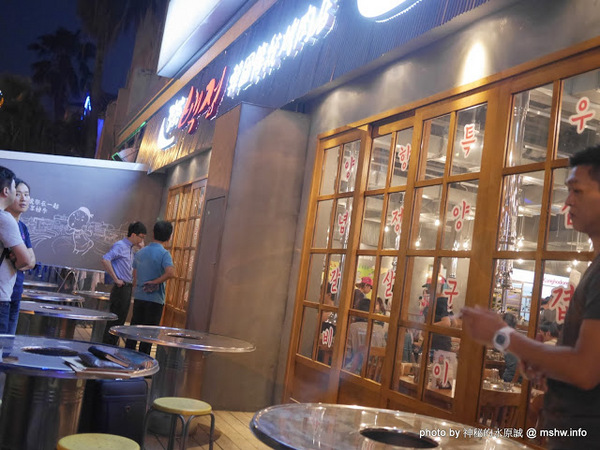 姜虎東678白丁烤肉：【食記】台中姜虎東678白丁韓國傳統烤肉台中店@北屯漢口幫美食廣場 : 世界第一BBQ？嗯,這裡的食材跟醬料都比在韓國首爾要好吃的多了…也比林佳龍有誠意喔!