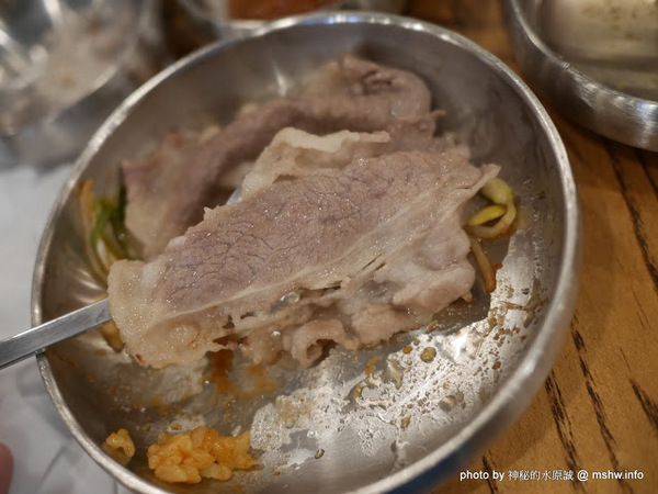 姜虎東678白丁烤肉：【食記】台中姜虎東678白丁韓國傳統烤肉台中店@北屯漢口幫美食廣場 : 世界第一BBQ？嗯,這裡的食材跟醬料都比在韓國首爾要好吃的多了…也比林佳龍有誠意喔!