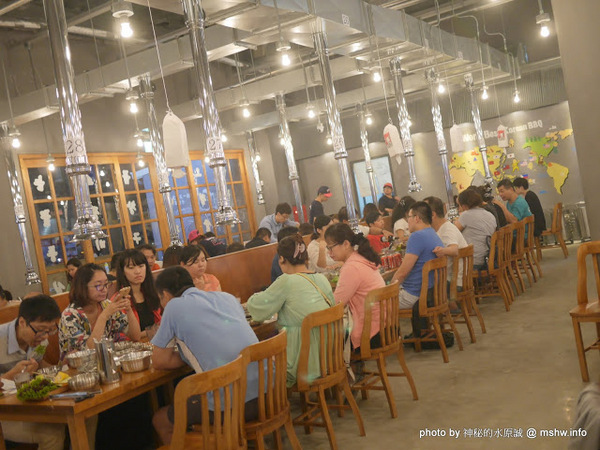 姜虎東678白丁烤肉：【食記】台中姜虎東678白丁韓國傳統烤肉台中店@北屯漢口幫美食廣場 : 世界第一BBQ？嗯,這裡的食材跟醬料都比在韓國首爾要好吃的多了…也比林佳龍有誠意喔!