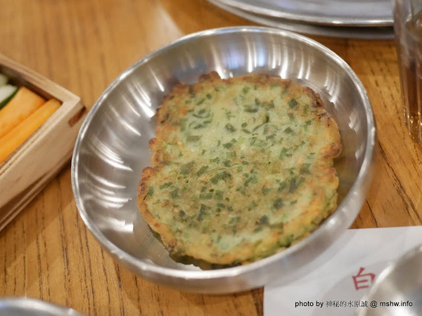 姜虎東678白丁烤肉：【食記】台中姜虎東678白丁韓國傳統烤肉台中店@北屯漢口幫美食廣場 : 世界第一BBQ？嗯,這裡的食材跟醬料都比在韓國首爾要好吃的多了…也比林佳龍有誠意喔!