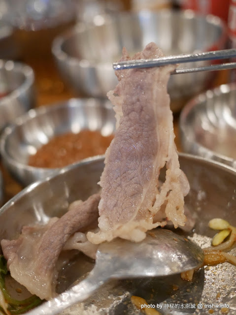 姜虎東678白丁烤肉：【食記】台中姜虎東678白丁韓國傳統烤肉台中店@北屯漢口幫美食廣場 : 世界第一BBQ？嗯,這裡的食材跟醬料都比在韓國首爾要好吃的多了…也比林佳龍有誠意喔!