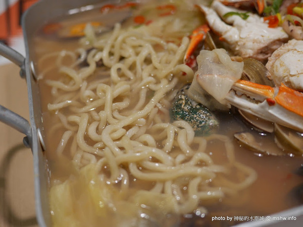 OMAYA春川炒雞(台中公益店)：【食記】台中OMAYA春川炒雞-台中公益店@西區公益公園 : 數大就是美？!沒有乳溝起司的釜山巨無霸海鮮盆