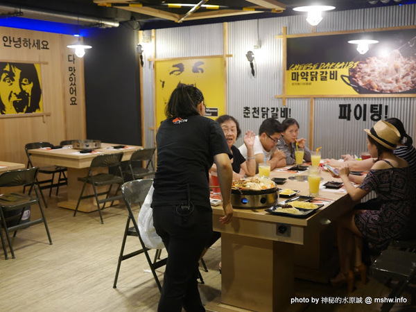 OMAYA春川炒雞(台中公益店)：【食記】台中OMAYA春川炒雞-台中公益店@西區公益公園 : 數大就是美？!沒有乳溝起司的釜山巨無霸海鮮盆