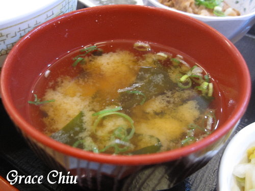 すき家 SUKIYA 日本人氣早餐 雞蛋拌飯 牛丼