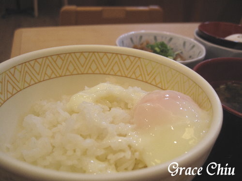 すき家 SUKIYA 日本人氣早餐 雞蛋拌飯 牛丼