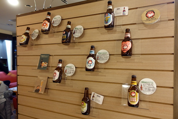 索瓦咖啡：(胖樺食記)台大公館商圈「五南文化廣場」內「索瓦咖啡Sowa Cafe」，號稱手作健康卻讓人失透頂