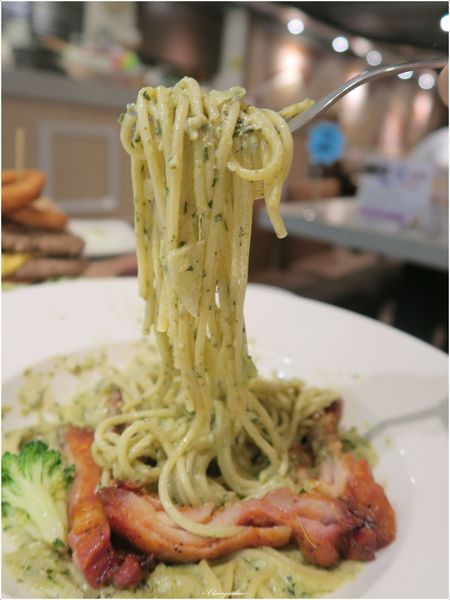 初曼咖啡 first&smile：台北 捷運西門站 初曼咖啡~最”初”的夢想，”曼”延開來 (文末讀者優惠)