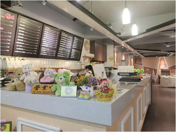 初曼咖啡 first&smile：台北 捷運西門站 初曼咖啡~最”初”的夢想，”曼”延開來 (文末讀者優惠)