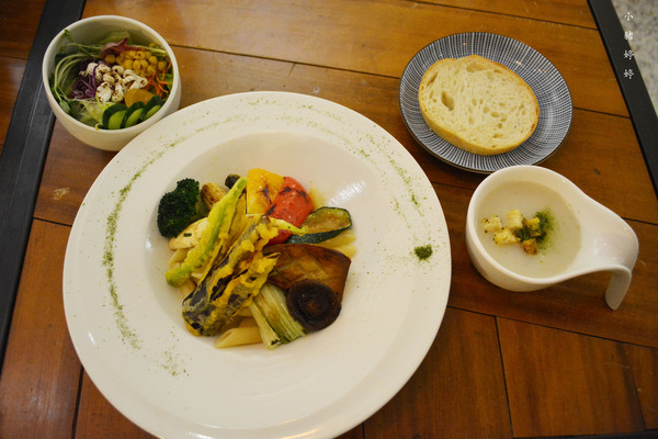 玖蒔院：【台中西區】玖蒔院 享受漫活蔬食餐廳